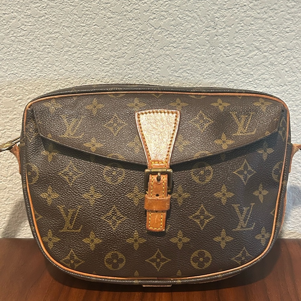Louis Vuitton Monogram Jeune Fille GM Crossbody Bag - with COA